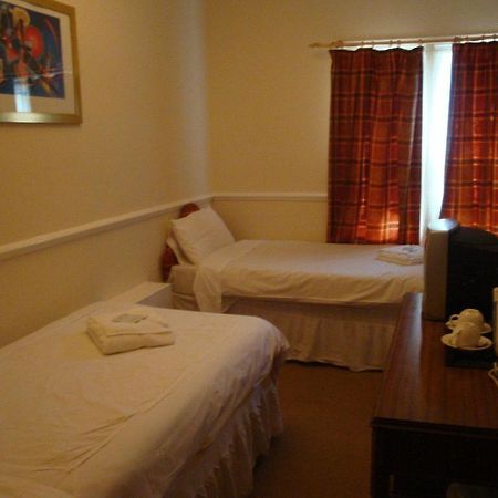 Garden Lodge Hotel Летчуэрт Номер фото
